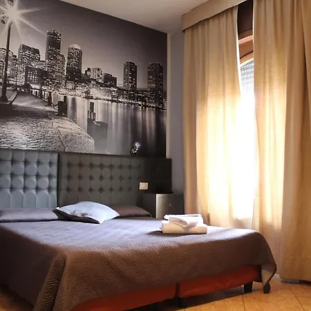 Ares Hotel Milán