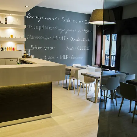 Hotel Ares 3*