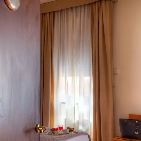 米兰战神酒店 酒店