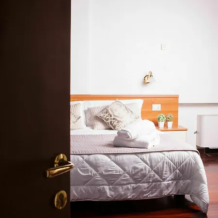 Ares 3* Milan