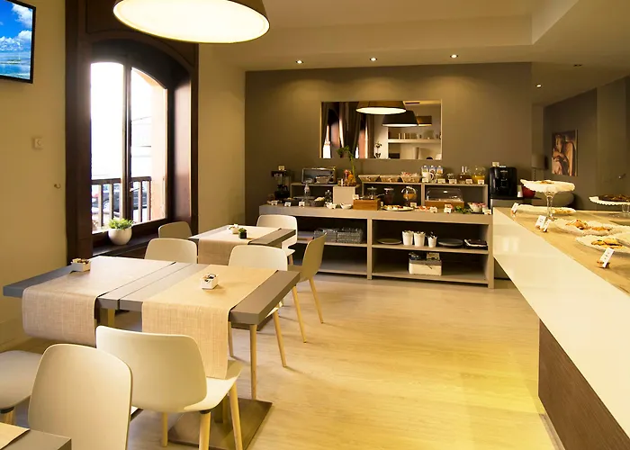 酒店 米兰战神酒店 3*